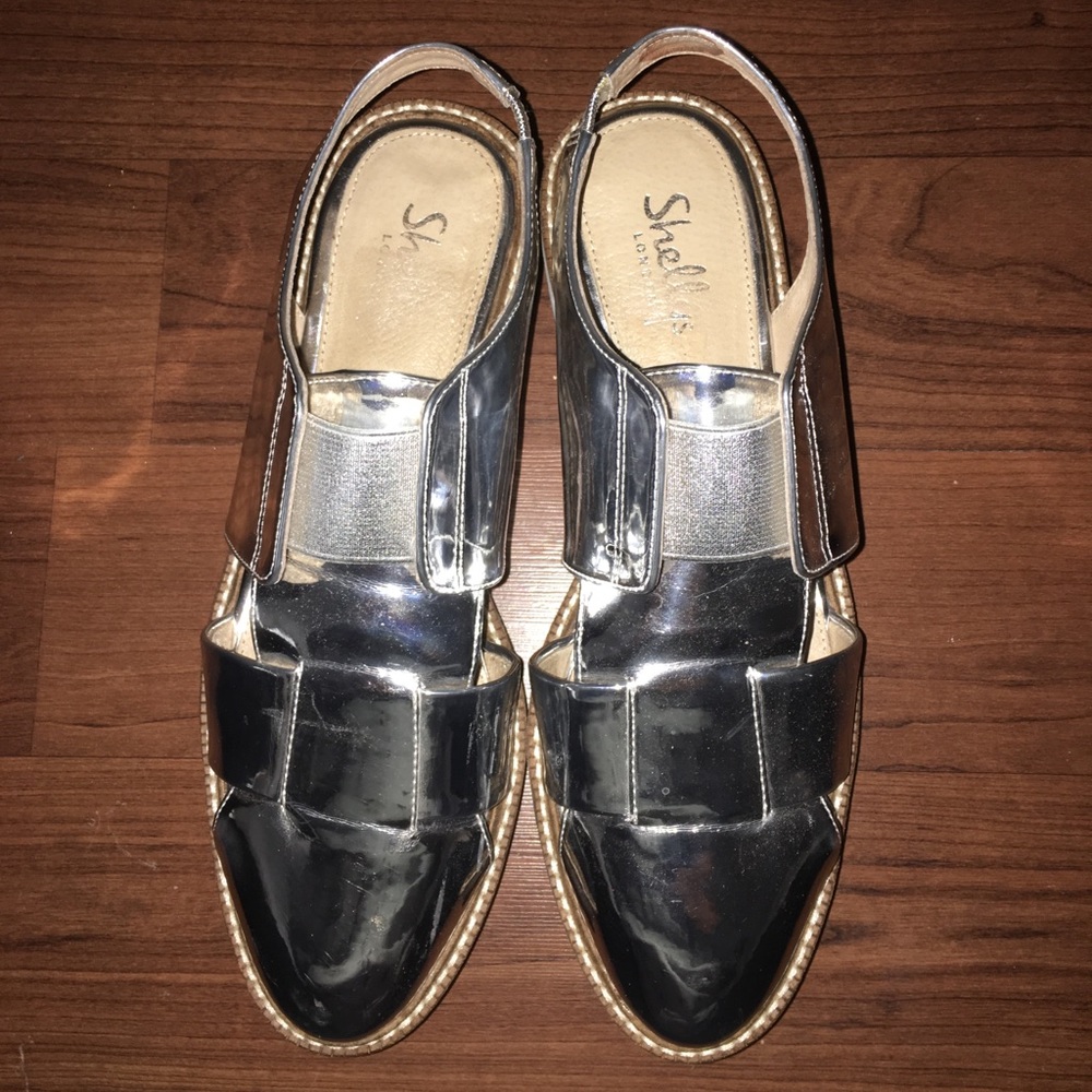 Shellys London Silver Slingbacks size 8.5